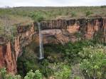 A famosa cachoeira do Véu da Noiva, cartão postal mais conhecido da Chapada dos Guimarães, em Mato Grosso